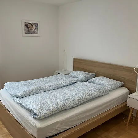 Freundlich Helle 3-zimmer-wohnung Mit Sued- Und Westbalkon - Herrlicher Ausblick In Berge Apartment